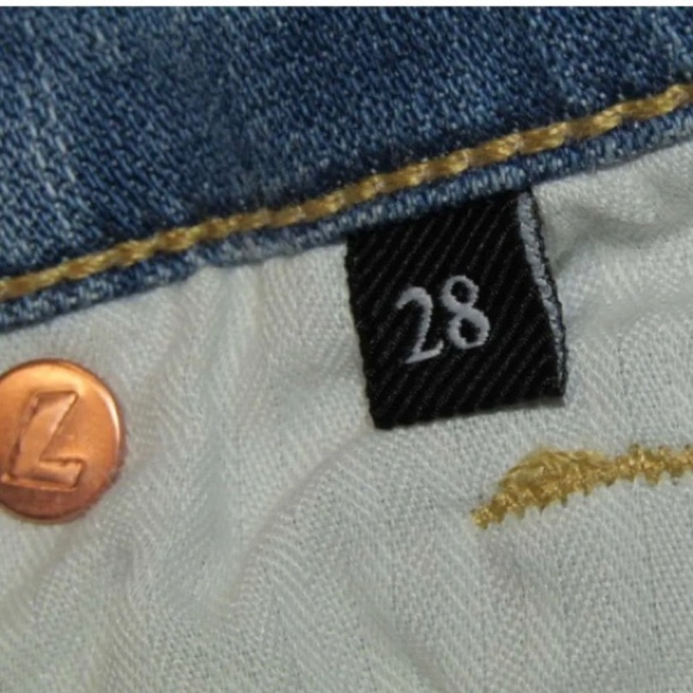 #15 7 For All Mankind Women's US 28 Mid Roll Denim Shorts Light Blue NWT 🔥 - Picture 6 of 7